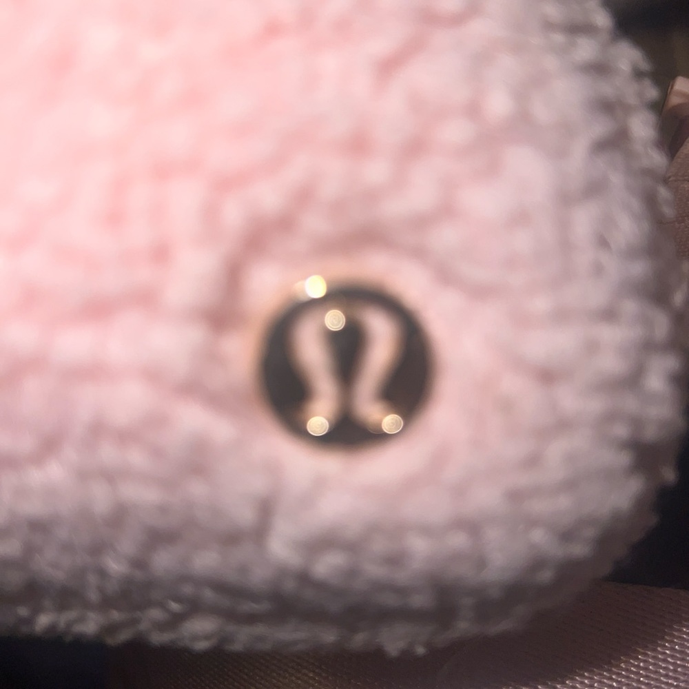 LULULEMON - Picture 4 of 5